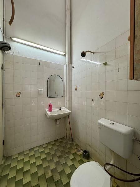 Rumah Teres 2-Tingkat untuk Dijual di Taman Universiti Indah (Seri Kembangan) - Xann Chua - Bathroom - PropertyGuru.com.my