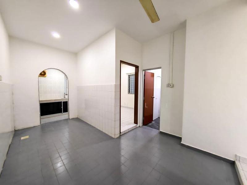 1-storey Terraced House for Sale in Taman Megah Ria (Masai) - Calvin Lee - PropertyGuru.com.my