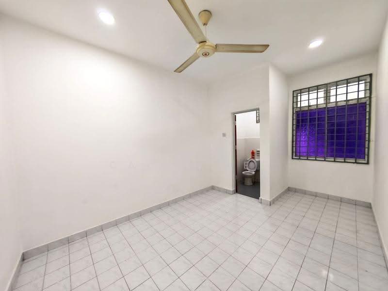 1-storey Terraced House for Sale in Taman Megah Ria (Masai) - Calvin Lee - PropertyGuru.com.my