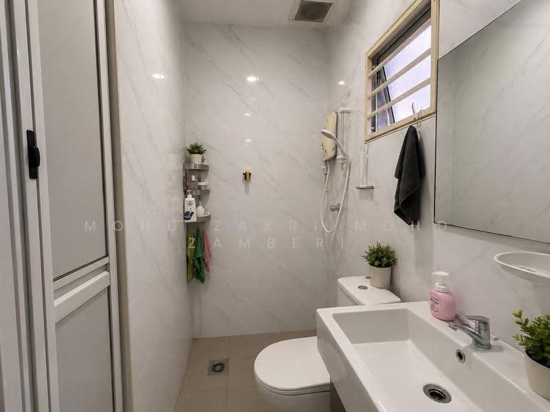 2-storey Terraced House for Sale in Seksyen 23 (Shah Alam) - Mohd Zakri Mohd Zamberi - Bathroom - PropertyGuru.com.my