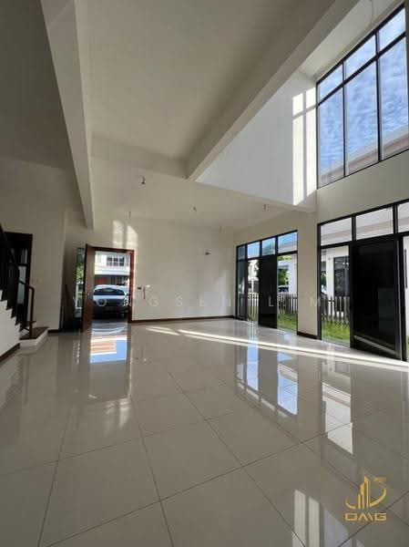 Semi-Detached House for Sale in Eco Sanctuary (Telok Panglima Garang) - Yongsen Lim - Living Room - PropertyGuru.com.my