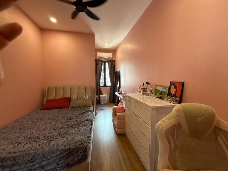 2-storey Terraced House for Sale in Elmina (Shah Alam) - Umar Din - Bedroom - PropertyGuru.com.my