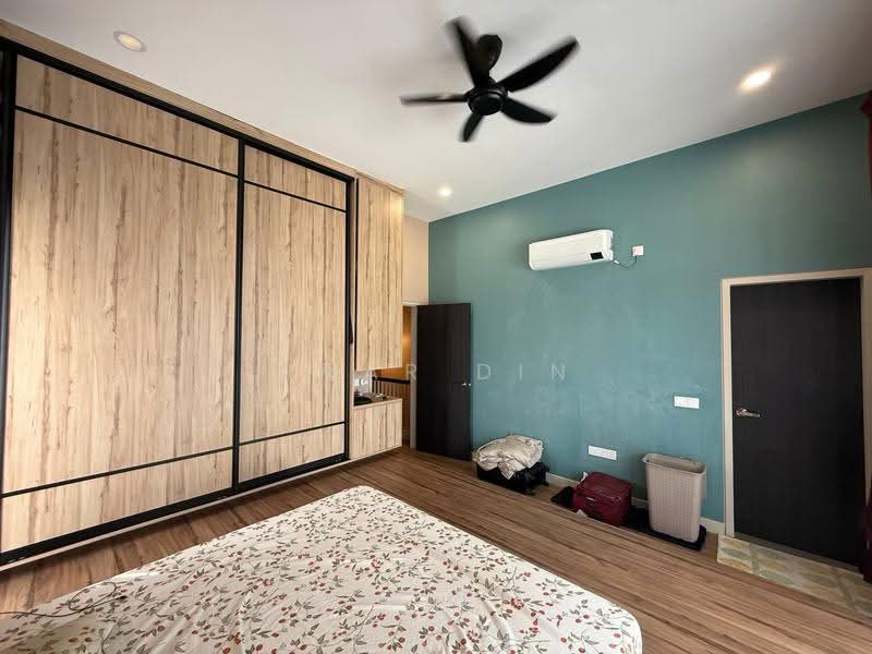 2-storey Terraced House for Sale in Elmina (Shah Alam) - Umar Din - Bedroom - PropertyGuru.com.my