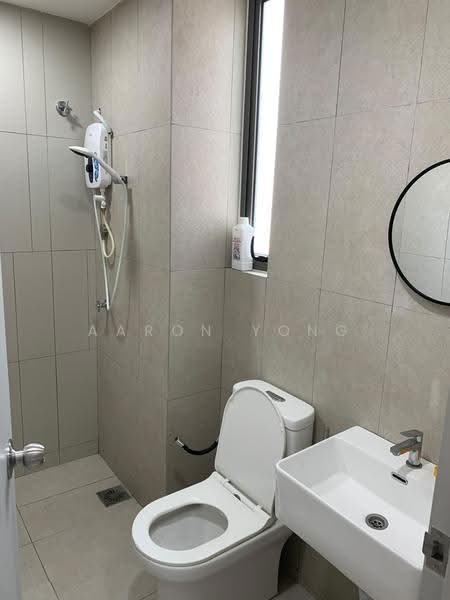 Kediaman Servis untuk Disewa di Kenwingston Platz - Aaron Yong - Bathroom - PropertyGuru.com.my