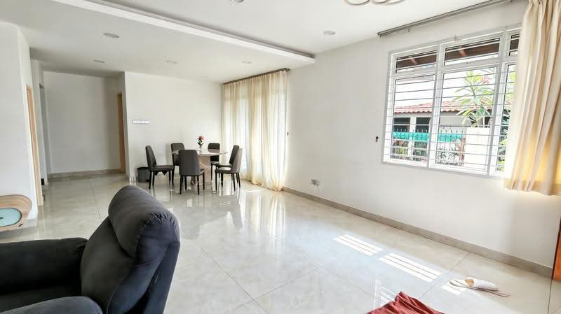 Semi-Detached House for Rent in Taman Pelangi (Johor Bahru) - Lydia Wee - Living Room - PropertyGuru.com.my