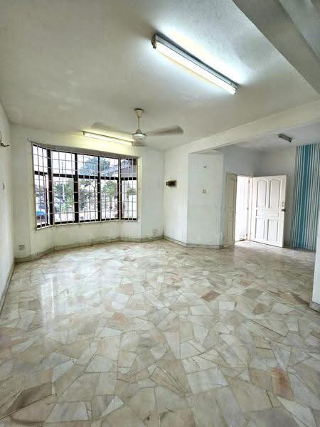 2-storey Terraced House for Sale in Taman Ungku Tun Aminah (Skudai) - Karl Lim - Living Room - PropertyGuru.com.my
