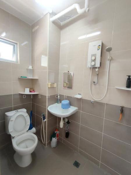 Apartment for Sale at Sri Impian Apartment - Desmond Lee - Bathroom - PropertyGuru.com.my