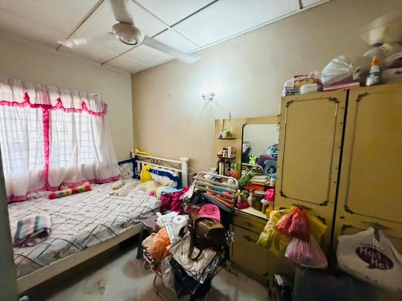 Rumah Teres 1-Tingkat untuk Dijual di Taman Bidara (Selayang) - Ken Chong - Bedroom - PropertyGuru.com.my