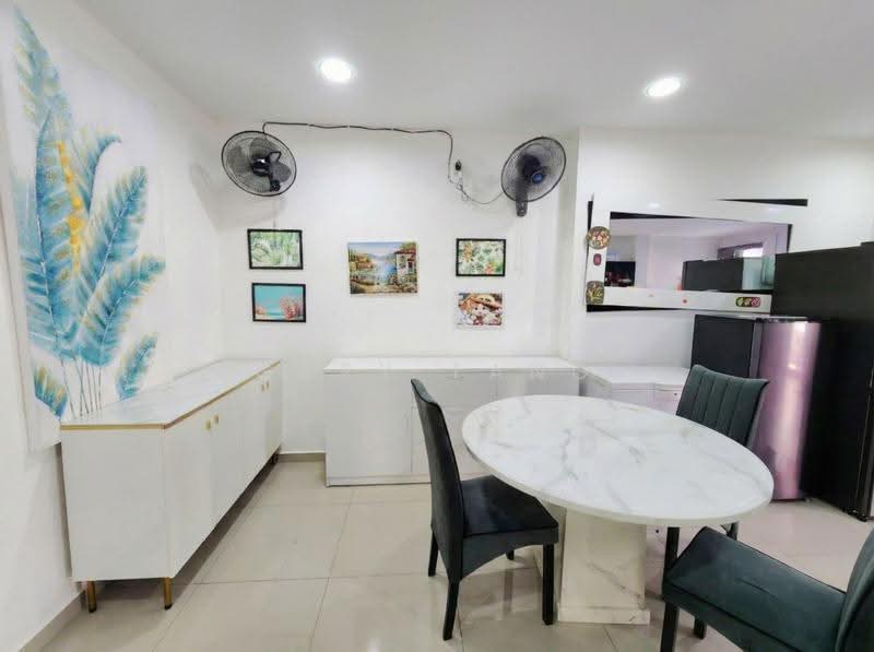 Rumah Teres 2-Tingkat untuk Dijual di Taman Rasi (Menglembu) - Gary Tang - Dining Room - PropertyGuru.com.my