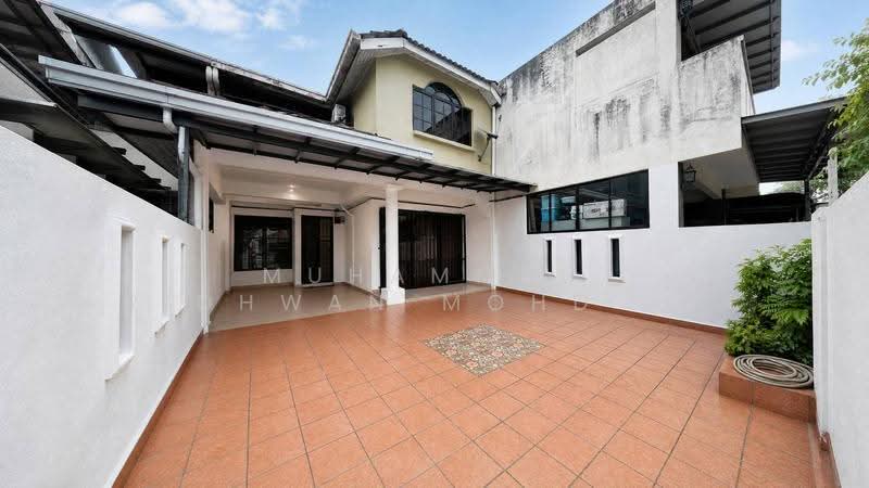 Rumah Teres 2-Tingkat untuk Dijual di Seksyen 20 (Shah Alam) - Muhammad Ridhwan Mohd Huzairi - Exterior - PropertyGuru.com.my