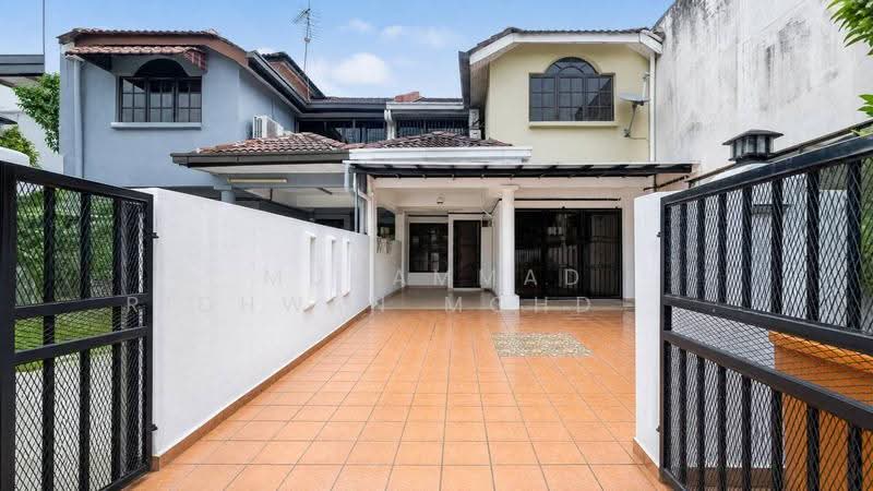 Rumah Teres 2-Tingkat untuk Dijual di Seksyen 20 (Shah Alam) - Muhammad Ridhwan Mohd Huzairi - Exterior - PropertyGuru.com.my