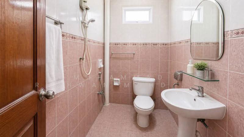 Rumah Teres 2-Tingkat untuk Dijual di Seksyen 20 (Shah Alam) - Muhammad Ridhwan Mohd Huzairi - Bathroom - PropertyGuru.com.my