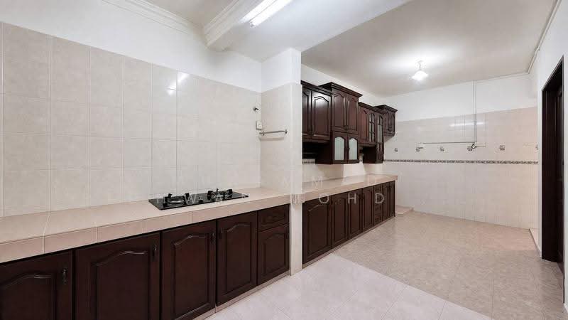 Rumah Teres 2-Tingkat untuk Dijual di Seksyen 20 (Shah Alam) - Muhammad Ridhwan Mohd Huzairi - Kitchen - PropertyGuru.com.my