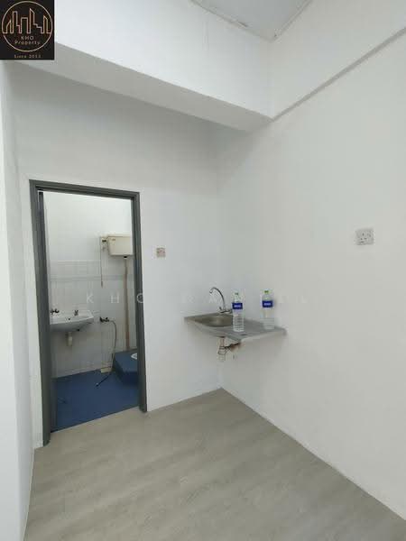 Office for Rent in BANDAR PUCHONG JAYA (Puchong) - Kho Daniel - Bathroom - PropertyGuru.com.my