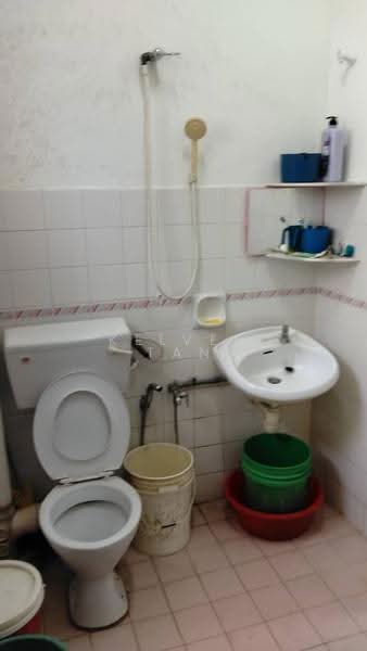 Rumah Teres 2-Tingkat untuk Dijual di Rawang Perdana (Rawang) - Kelven Tan - Bathroom - PropertyGuru.com.my