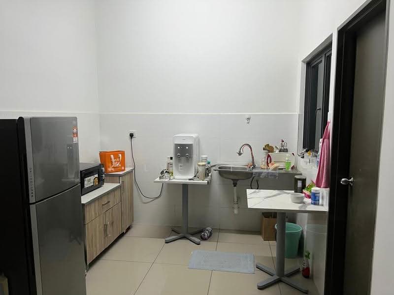 Condominium for Sale at The Henge - Kelven Tan - Kitchen - PropertyGuru.com.my