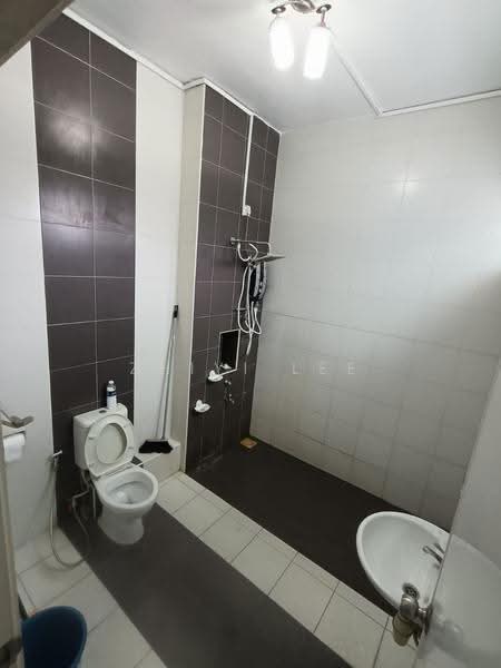 Rumah Teres 2-Tingkat untuk Disewa di Setia Tropika (Johor Bahru) - Zhiyi Lee - Bathroom - PropertyGuru.com.my