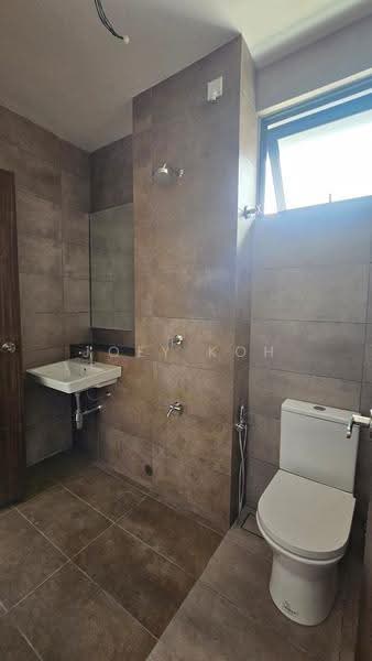 Rumah Teres untuk Dijual di Sungai Buloh (Selangor) - Joey Koh - Bathroom - PropertyGuru.com.my