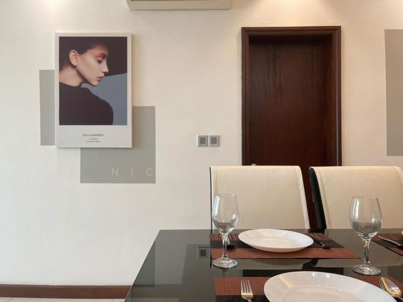 Kediaman Servis untuk Dijual di Paragon Residences @ Straits View - Nicole Pua - Dining Room - PropertyGuru.com.my