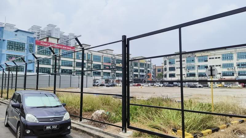 Shop / Office untuk Dijual di Serdang Raya (Seri Kembangan) - Tony Low - Exterior - PropertyGuru.com.my