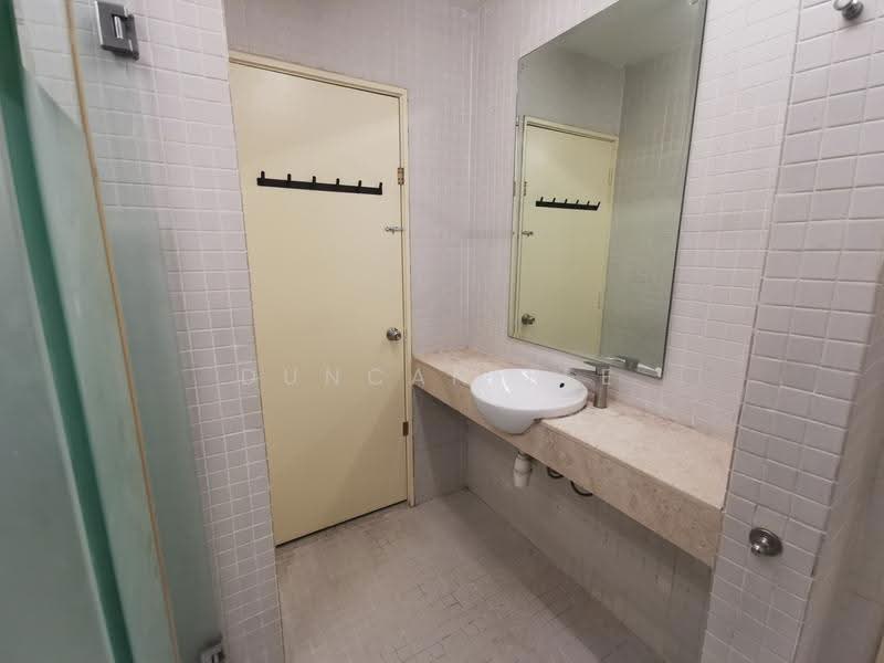 Kondominium untuk Disewa di 10 Semantan Suites - Duncan Lee - Bathroom - PropertyGuru.com.my