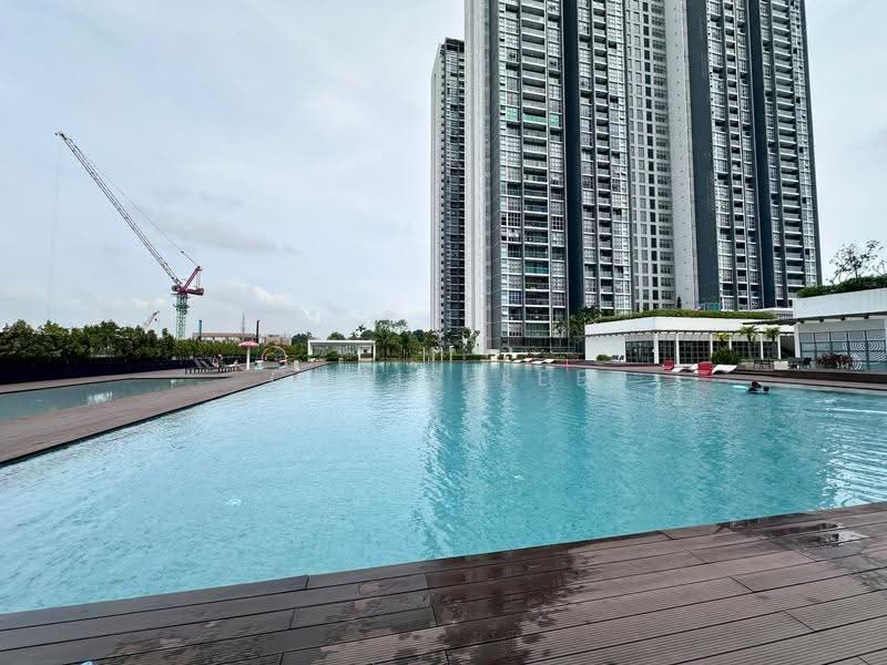 Kondominium untuk Disewa di Lakefront Residence - Chris Lee - Exterior - PropertyGuru.com.my