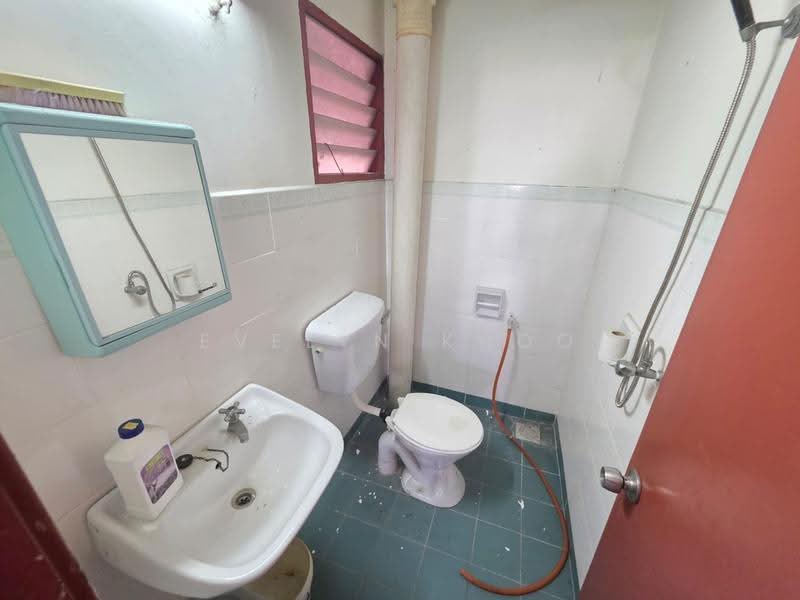 Pangsapuri untuk Dijual di Las Palmas (Nipah) - Evelyn Khoo - Bathroom - PropertyGuru.com.my