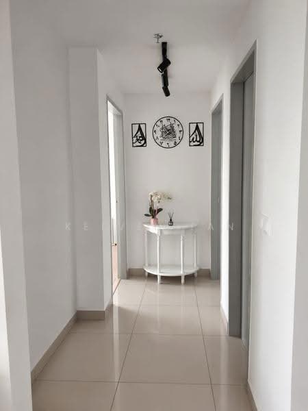 Kediaman Servis untuk Disewa di M Luna - Kelven Tan - Corridor - PropertyGuru.com.my