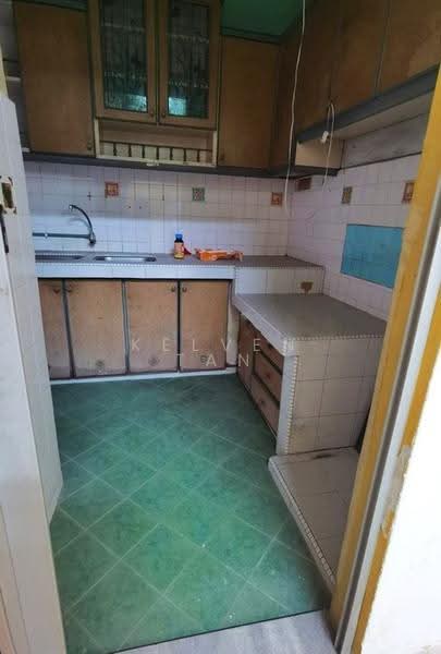 Apartment for Sale at Taman Daya Shop Apartment - Kelven Tan - Kitchen - PropertyGuru.com.my