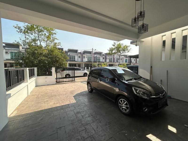 Rumah Teres 2-Tingkat untuk Dijual di Bandar Puncak Alam (Puncak Alam) - Johary Adzhar - Exterior - PropertyGuru.com.my
