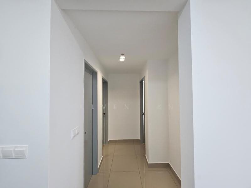 Kediaman Servis untuk Disewa di M Luna - Kelven Tan - Corridor - PropertyGuru.com.my