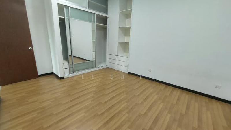 Kondominium untuk Dijual di Nautica Lake Suites - Lee Su Li - Bedroom - PropertyGuru.com.my
