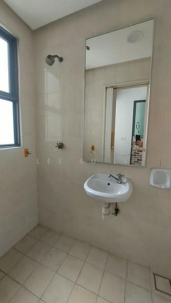 Kondominium untuk Dijual di Nautica Lake Suites - Lee Su Li - Bathroom - PropertyGuru.com.my