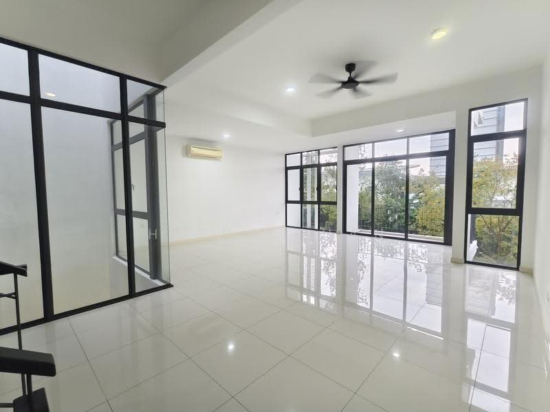 3-storey Terraced House for Sale in Ampang (Kuala Lumpur) - Hetha Chan - Living Room - PropertyGuru.com.my
