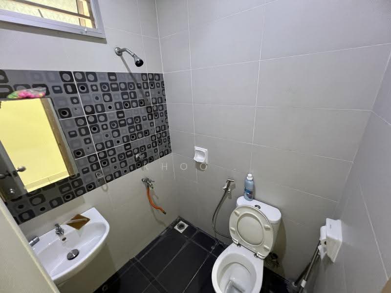 Cluster House for Sale in Taman Gaya (Ulu Tiram) - Khoo . - Bathroom - PropertyGuru.com.my