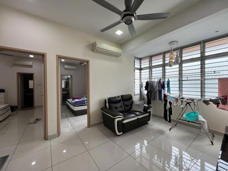 Cluster House for Sale in Taman Gaya (Ulu Tiram) - Khoo . - Living Room - PropertyGuru.com.my