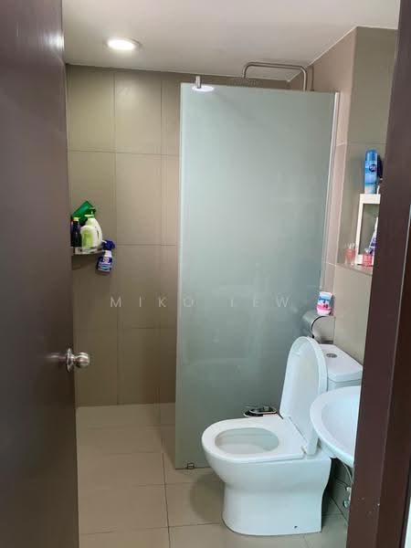 Kondominium untuk Dijual di Midfields 2 - Miko Lew - Bathroom - PropertyGuru.com.my