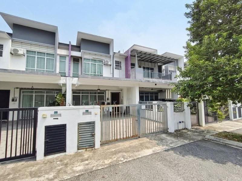 Rumah Teres 2-Tingkat untuk Dijual di Bandar Puncak Alam (Puncak Alam) - Liza Khalid - PropertyGuru.com.my
