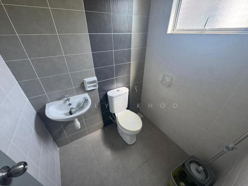 Rumah Teres 2-Tingkat untuk Dijual di Saujana Rawang (Rawang) - Evelyn Khoo - Bathroom - PropertyGuru.com.my