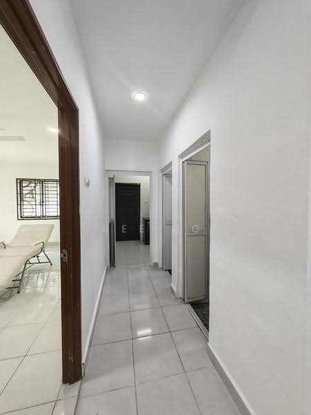 1-storey Terraced House for Sale in Skudai (Johor) - Bee Ng - Corridor - PropertyGuru.com.my