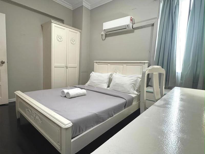 Pangsapuri untuk Disewa di Century Bay Apartment - Alex Lim - Bedroom - PropertyGuru.com.my