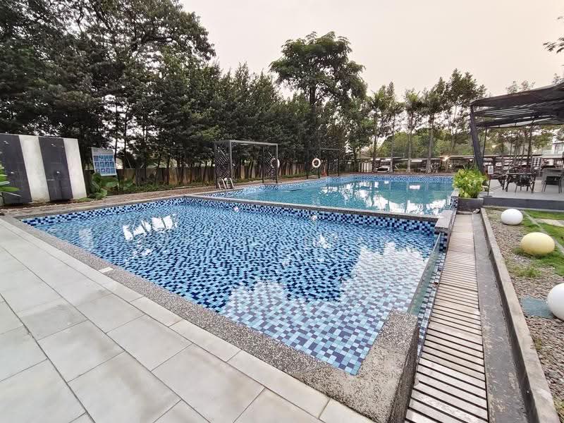 Condominium for Rent at Oasis - Chris Chin - Pool - PropertyGuru.com.my