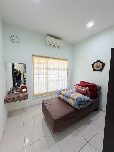 2-storey Terraced House for Sale in Setia Tropika (Johor Bahru) - Sky Tan - Bedroom - PropertyGuru.com.my