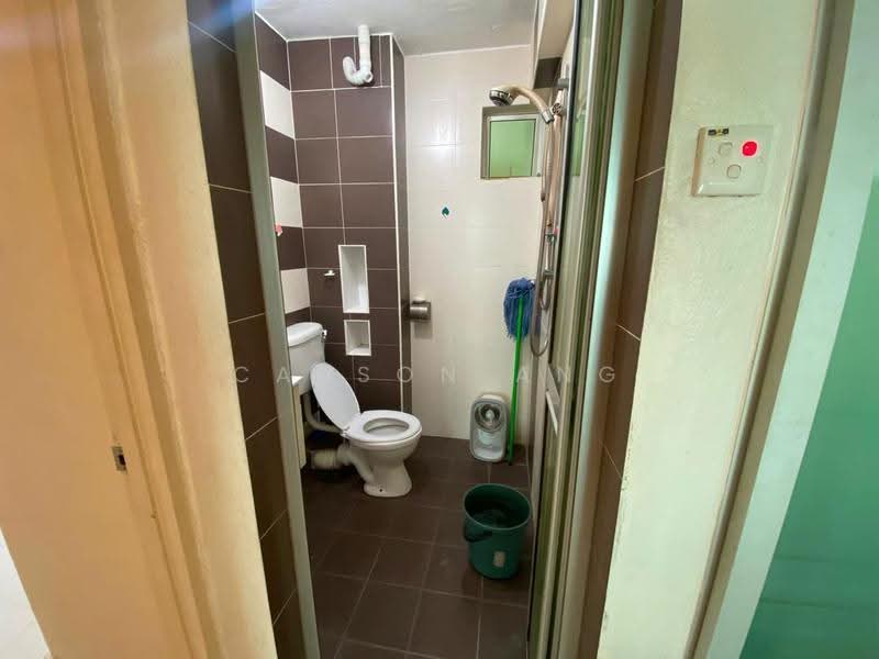 Pangsapuri untuk Disewa di Widuri Apartment - Carson Ang - Bathroom - PropertyGuru.com.my