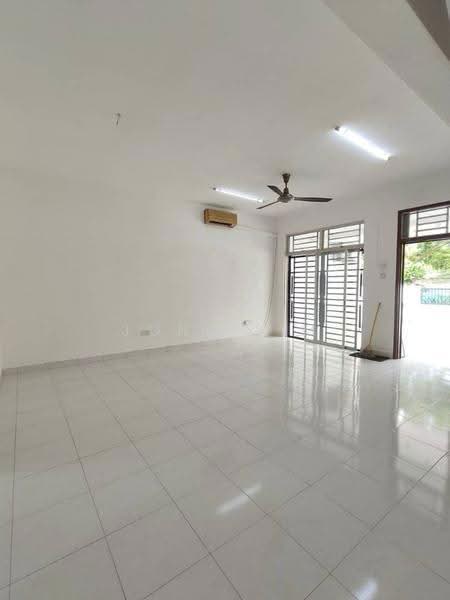 Rumah Teres 2-Tingkat untuk Dijual di Johor Bahru (Johor) - John Lim - Living Room - PropertyGuru.com.my
