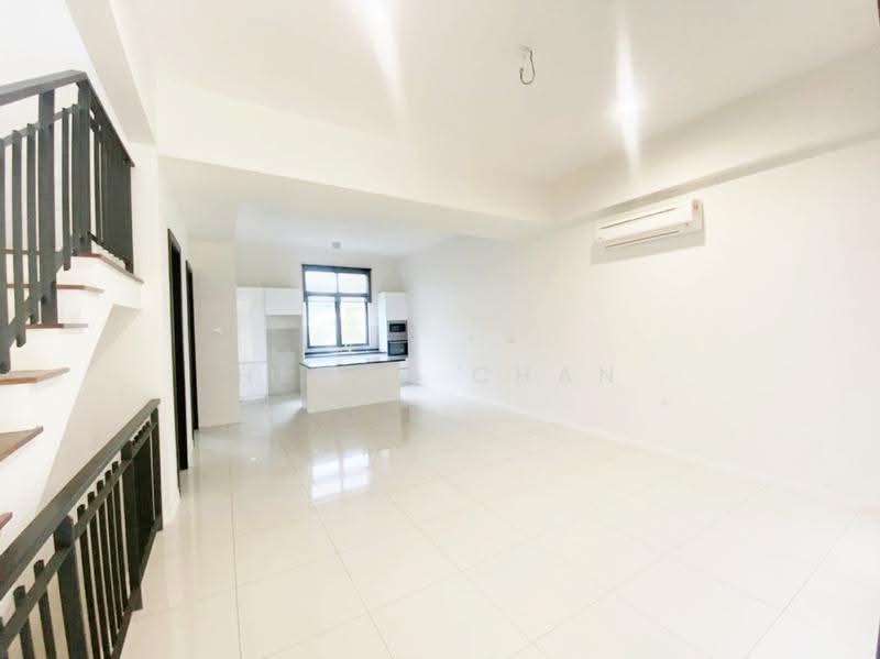 3-storey Terraced House for Sale in Ampang (Kuala Lumpur) - Hetha Chan - Living Room - PropertyGuru.com.my