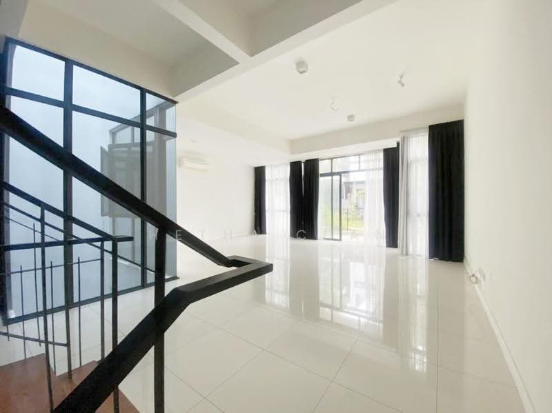 3-storey Terraced House for Sale in Ampang (Kuala Lumpur) - Hetha Chan - Living Room - PropertyGuru.com.my