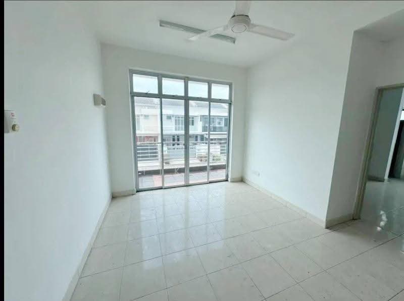 Rumah Teres 2-Tingkat untuk Dijual di Bandar Uda Utama (Johor Bahru) - Yik Tat - Living Room - PropertyGuru.com.my