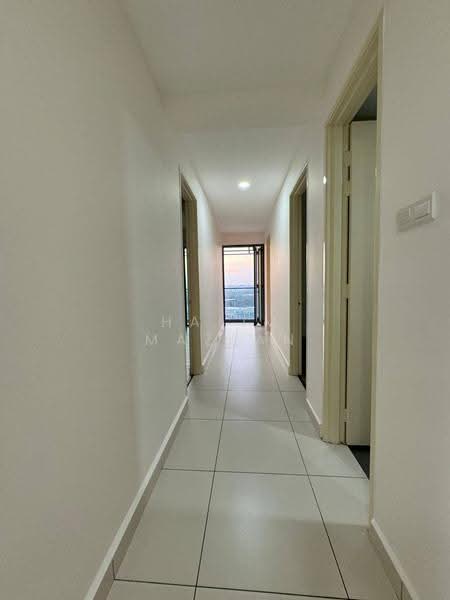 Kondominium untuk Disewa di Cristal Serin Residence - Halim Mazlan - Corridor - PropertyGuru.com.my