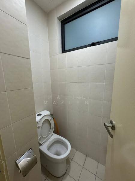 Kondominium untuk Disewa di Cristal Serin Residence - Halim Mazlan - Bathroom - PropertyGuru.com.my